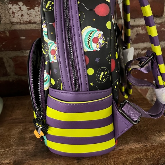 Lounge fly mini backpack nightmare before Christmas clown w/the tear away face - Picture 3 of 14